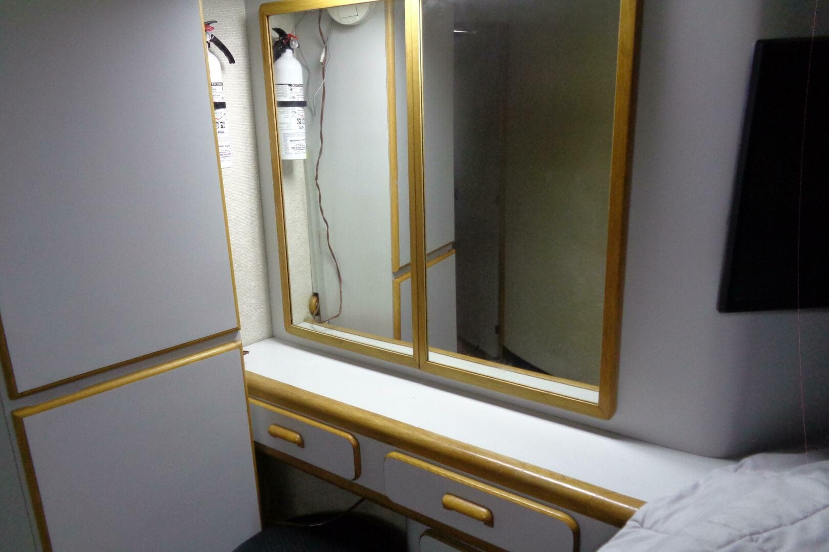 1991 Sea Ray 480 Sundancer — photo 68