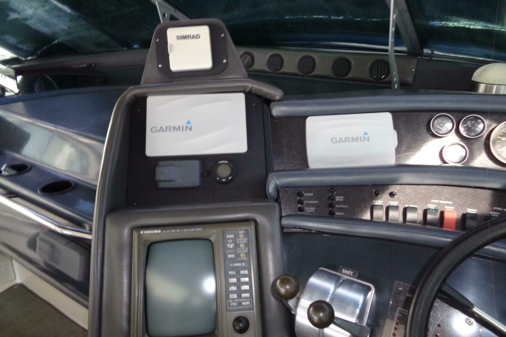 1991 Sea Ray 480 Sundancer — photo 26