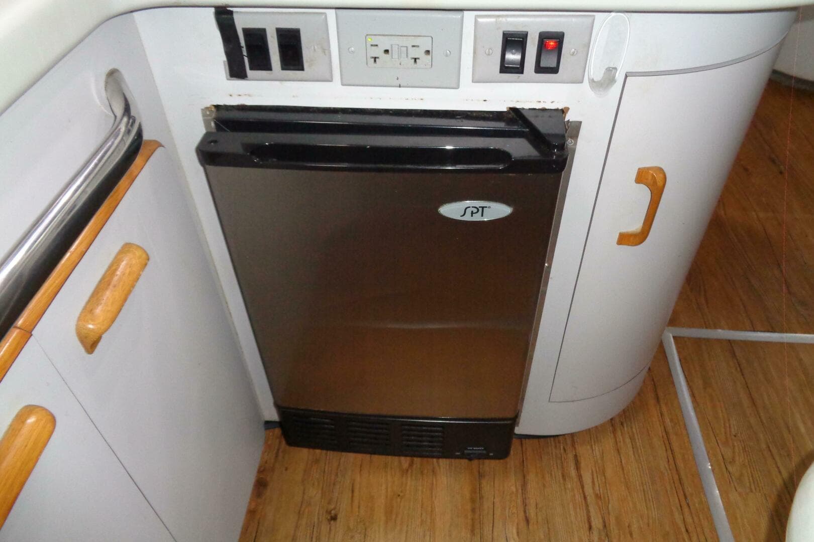 1991 Sea Ray 480 Sundancer — photo 58