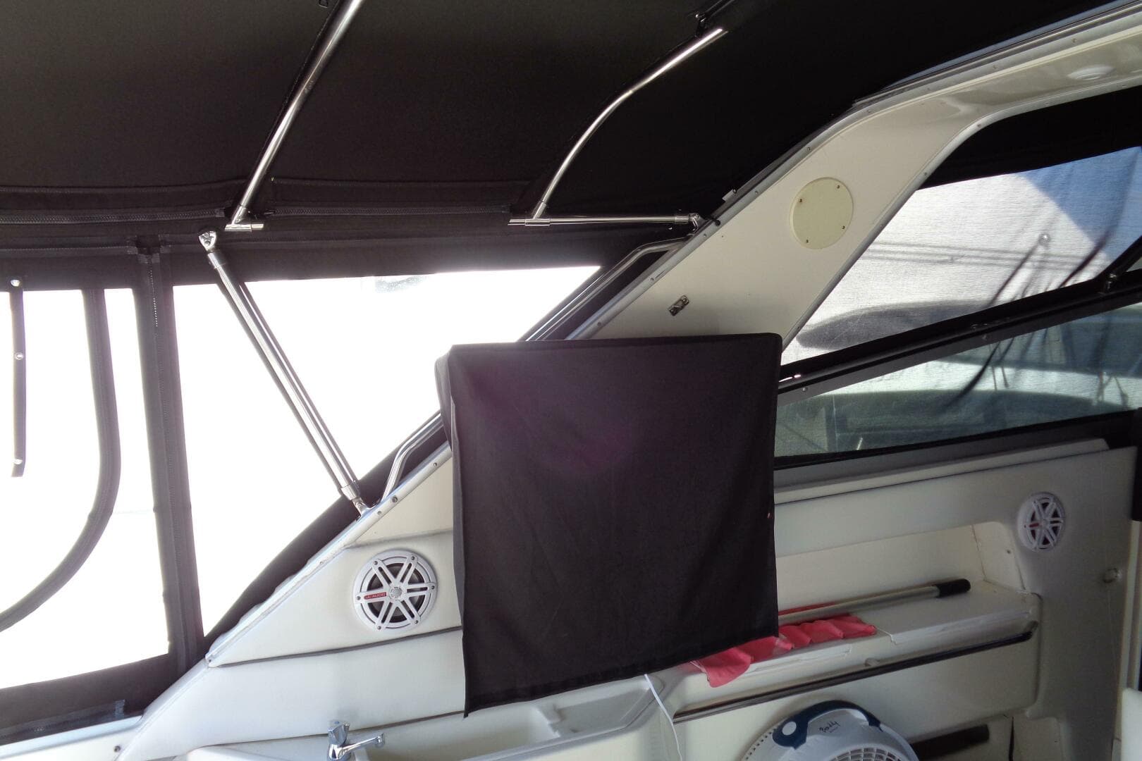 1991 Sea Ray 480 Sundancer — photo 18
