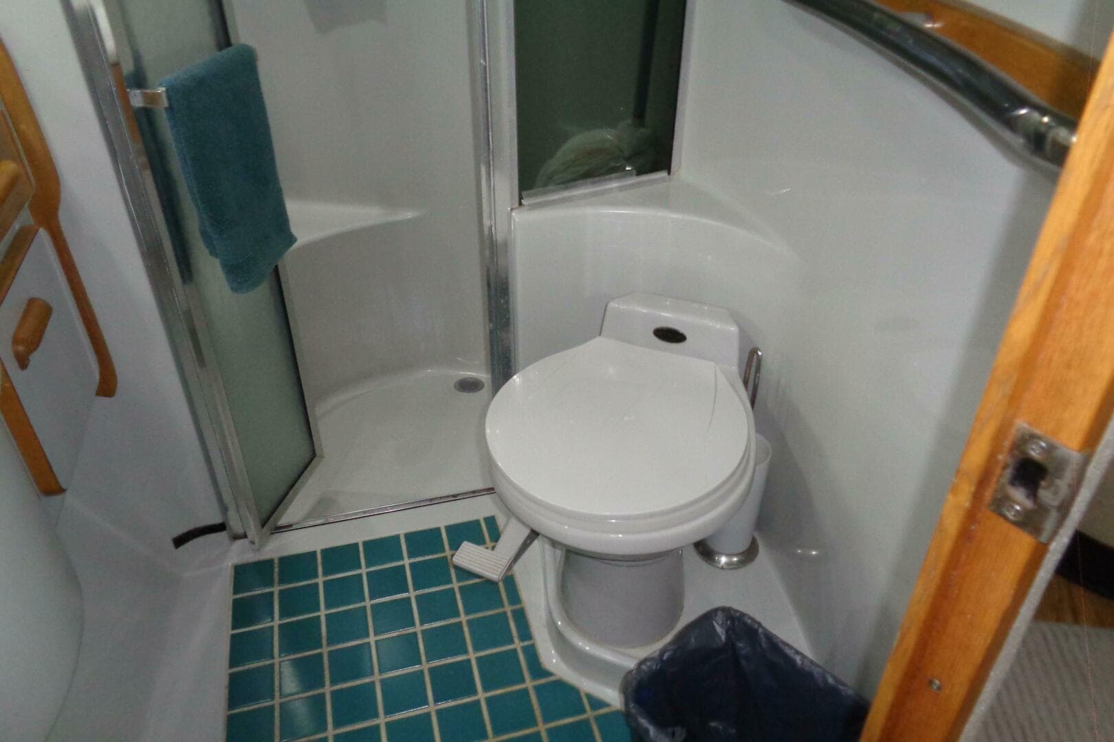 1991 Sea Ray 480 Sundancer — photo 70