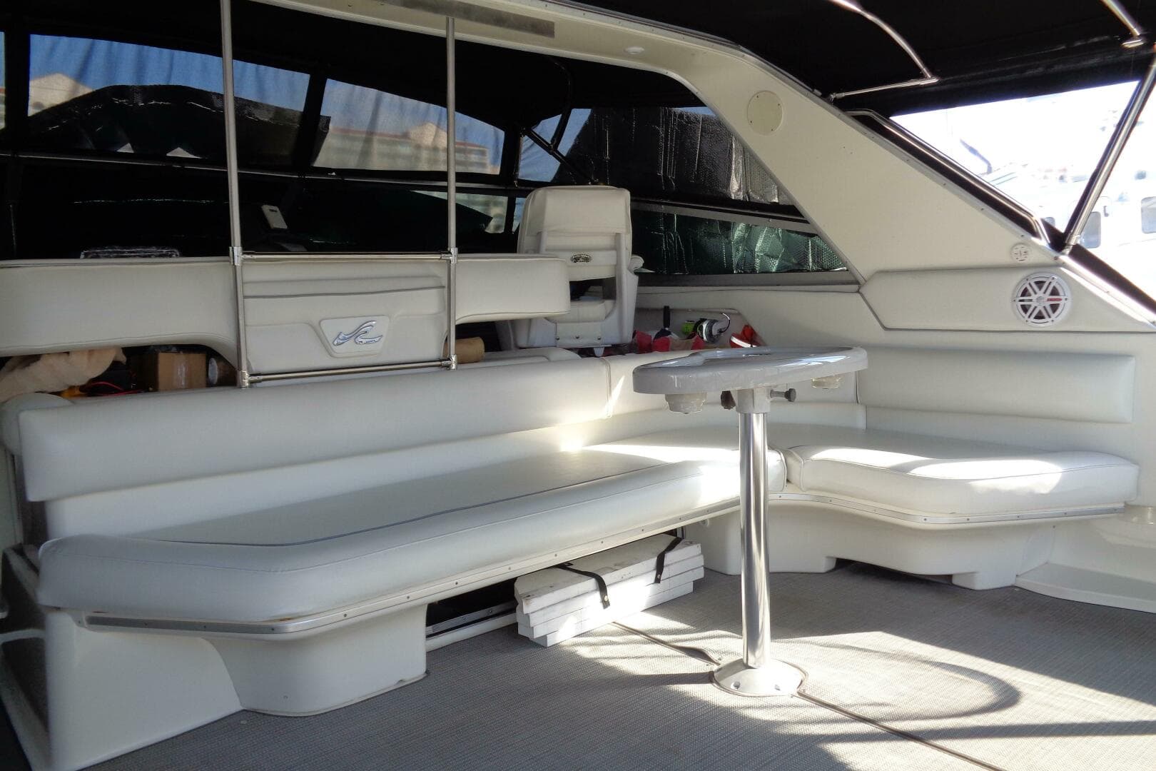 1991 Sea Ray 480 Sundancer — photo 15