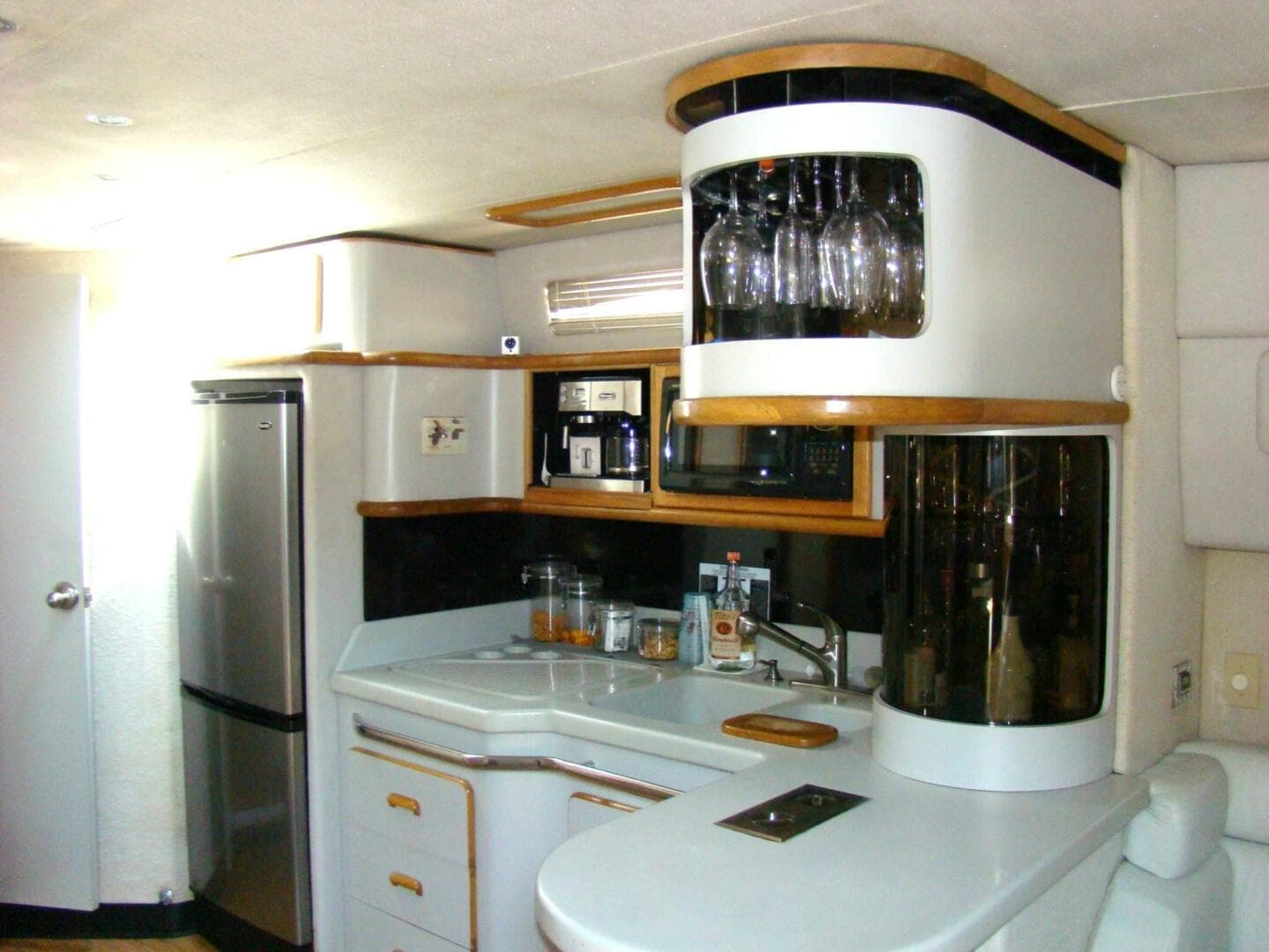 1991 Sea Ray 480 Sundancer — photo 37