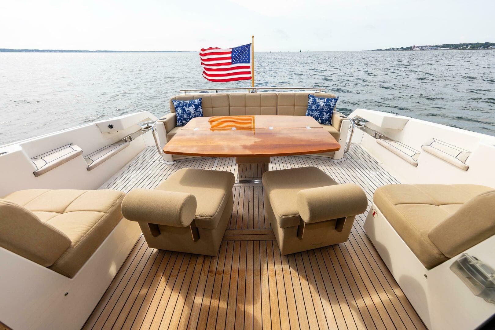 2014 Tiara Yachts 5000 Express — photo 6