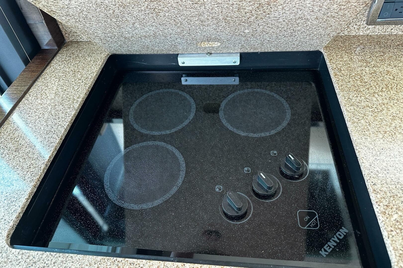 2014 Tiara Yachts 5000 Express — photo 17