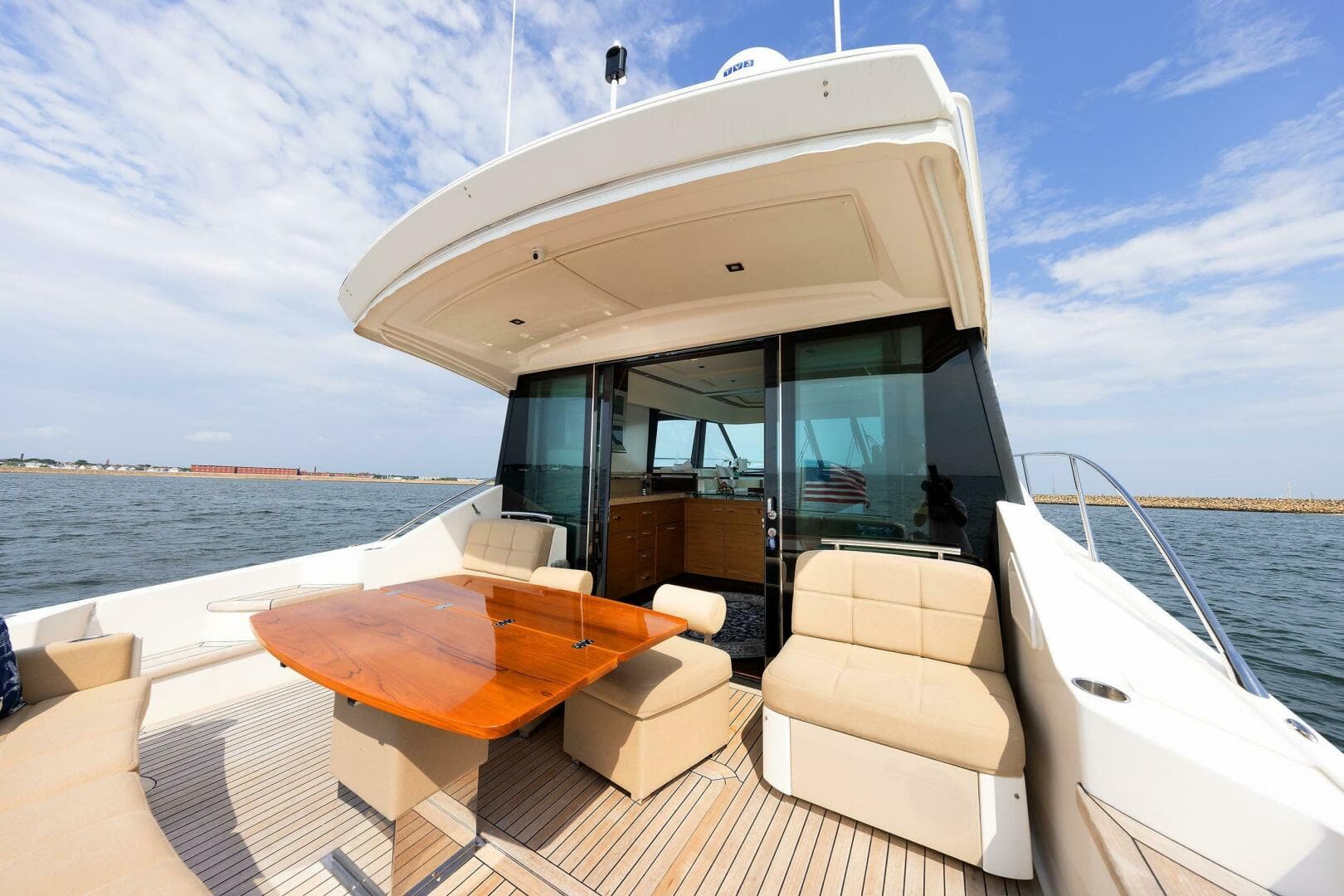2014 Tiara Yachts 5000 Express — photo 10