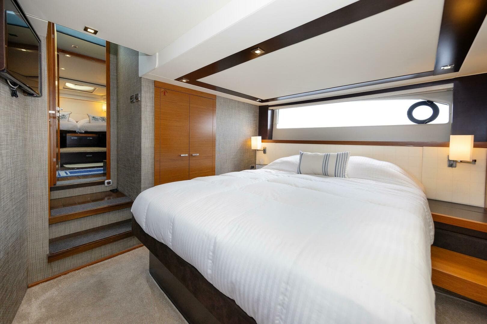 2014 Tiara Yachts 5000 Express — photo 38