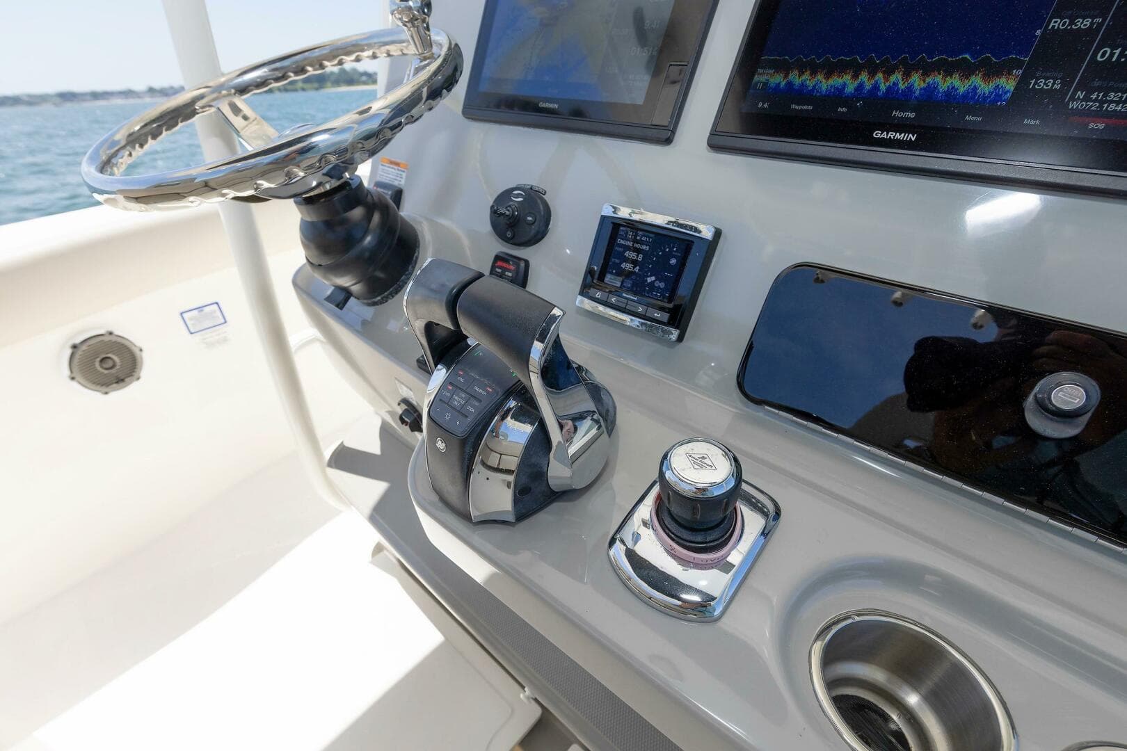 2016 Boston Whaler 330 Outrage — photo 11