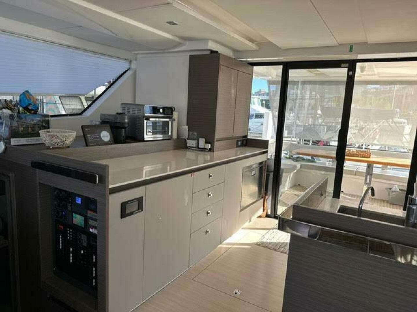 2023 Leopard 46 Pc — photo 8