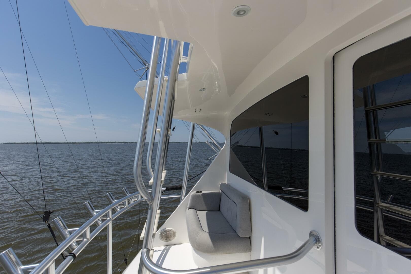 2007 Viking 64 Enclosed Bridge — photo 37