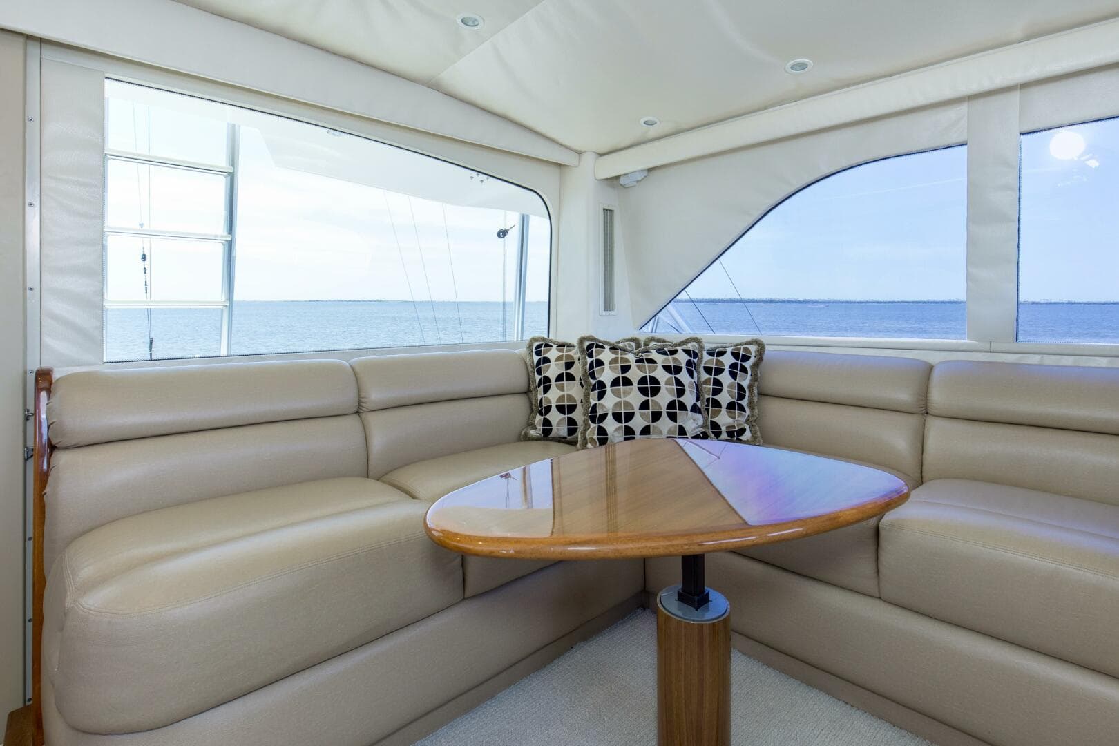 2007 Viking 64 Enclosed Bridge — photo 34