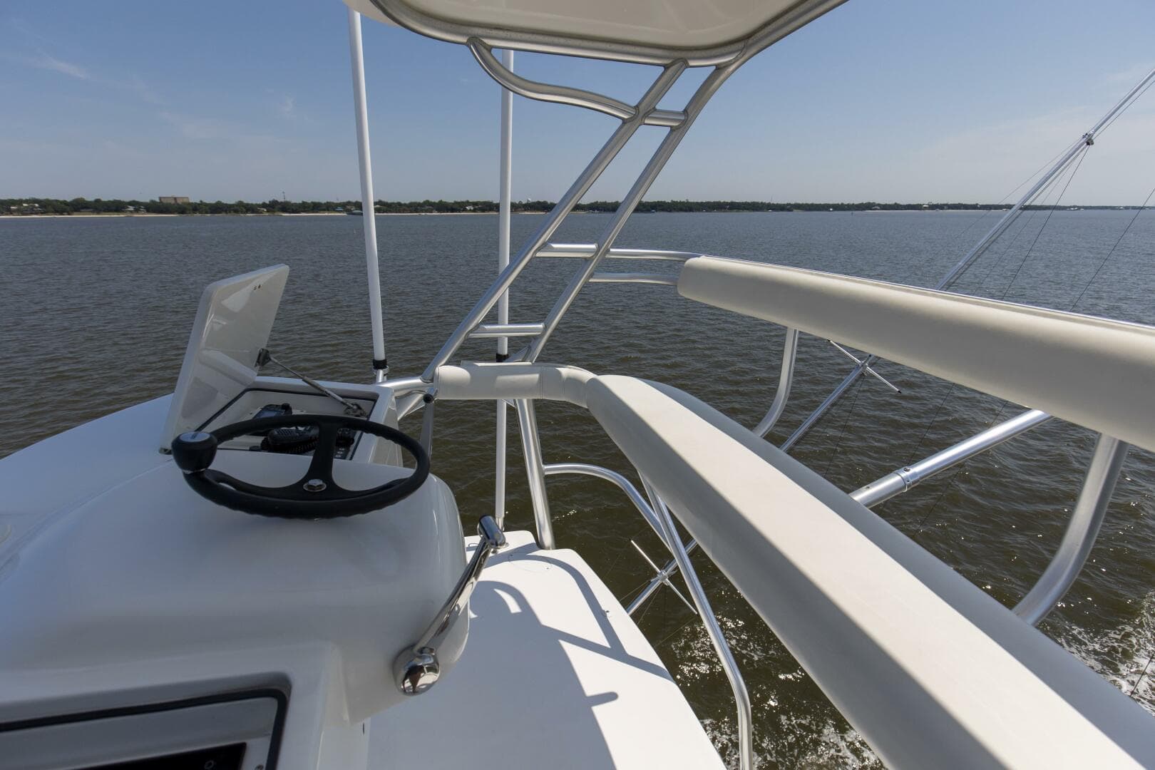 2007 Viking 64 Enclosed Bridge — photo 5