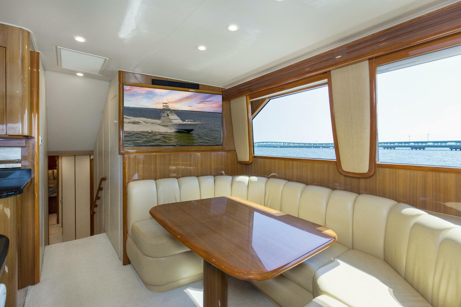 2007 Viking 64 Enclosed Bridge — photo 6