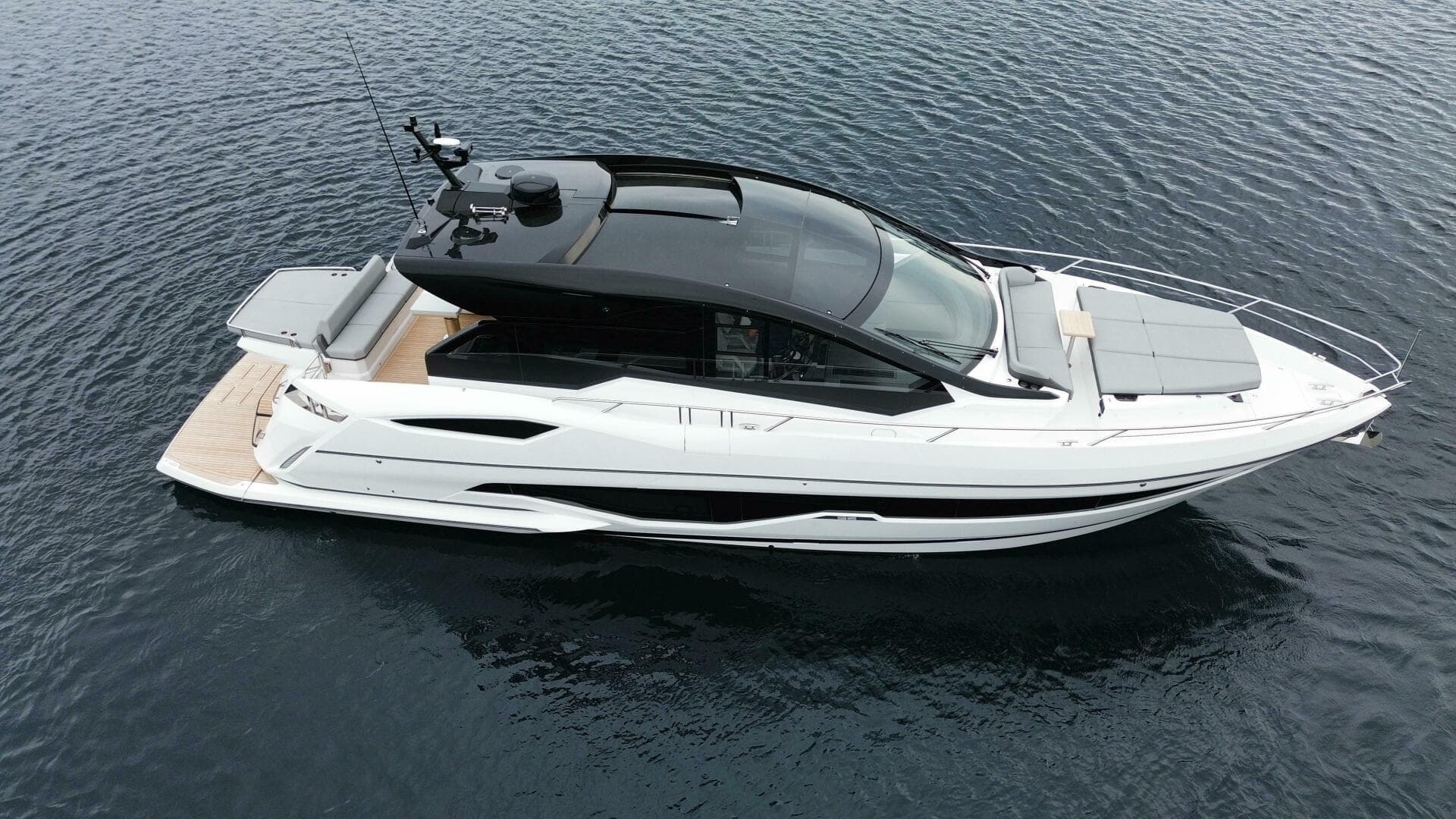 2026 Sunseeker 55 Predator — photo 6