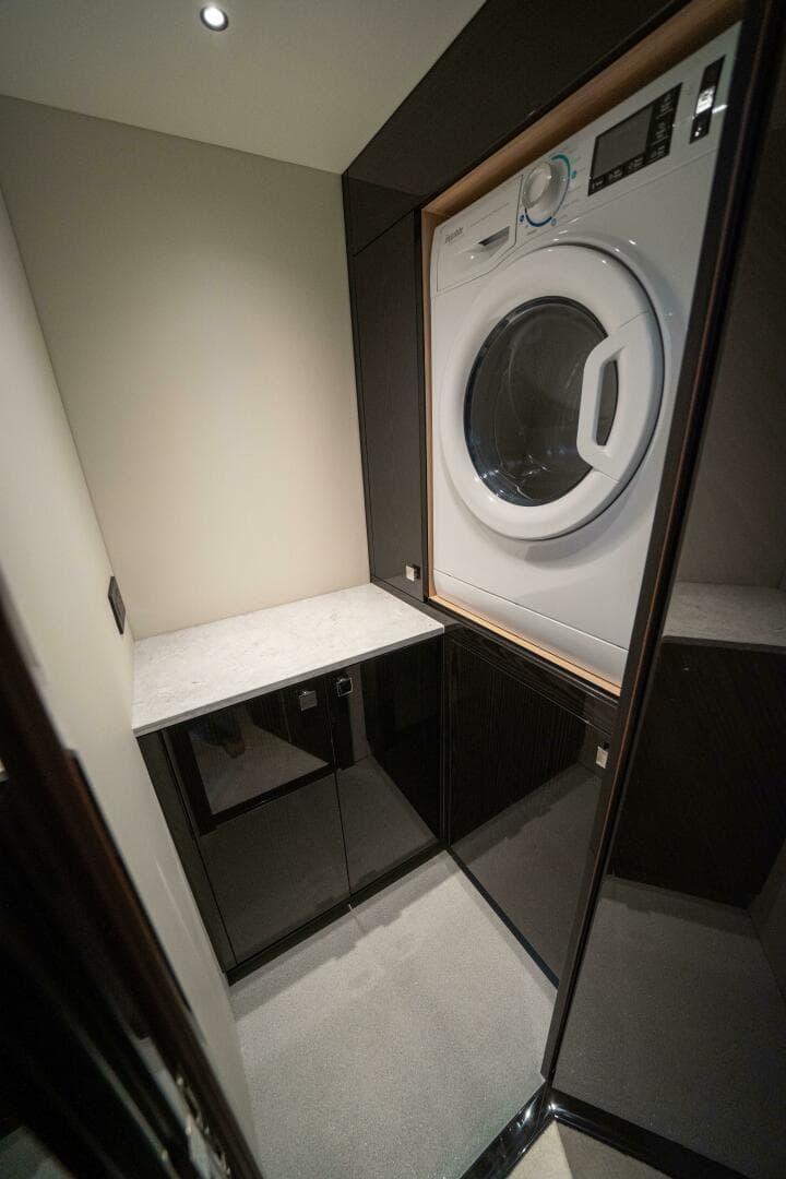 2026 Sunseeker 55 Predator — photo 5