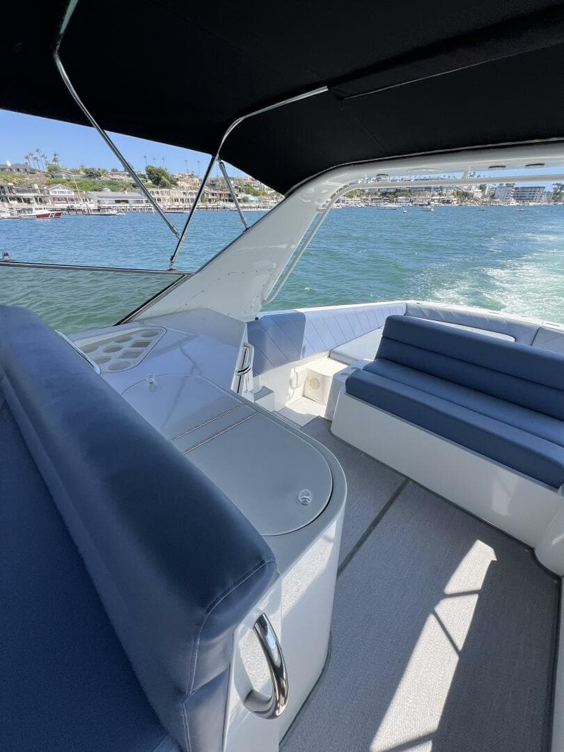 1990 Tempest 60 Express — photo 18