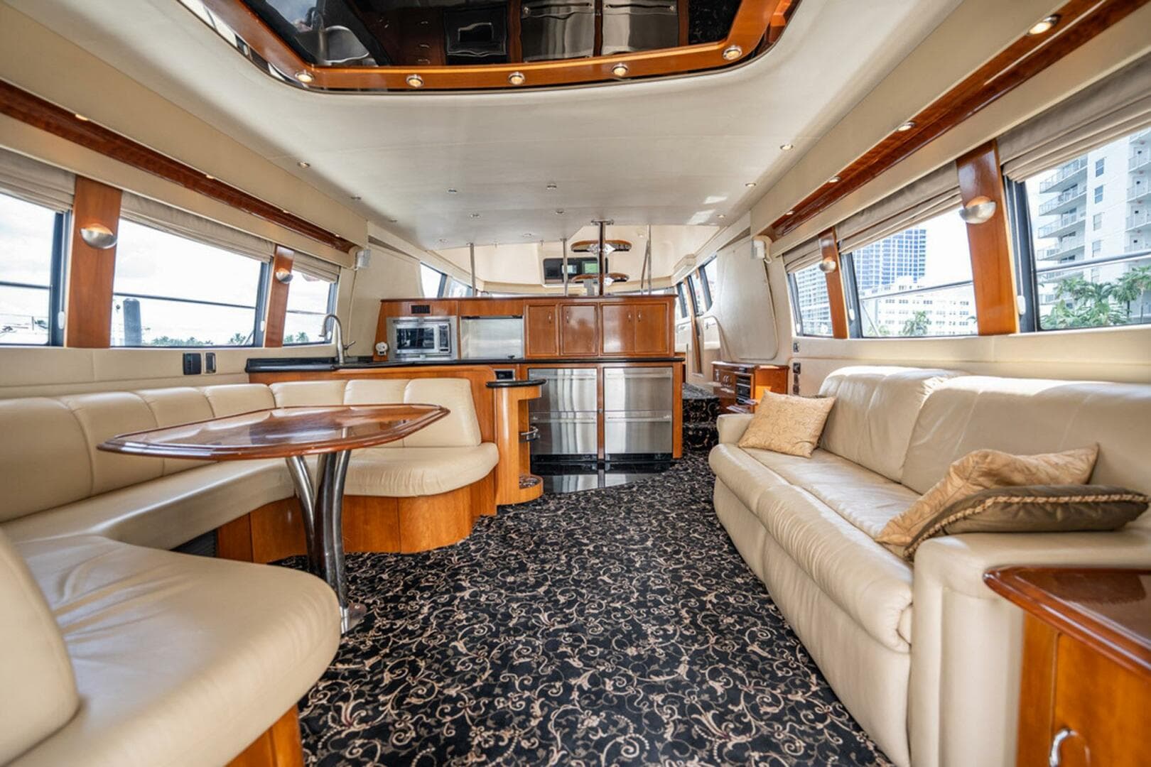 2005 Carver 56 Voyager — photo 12