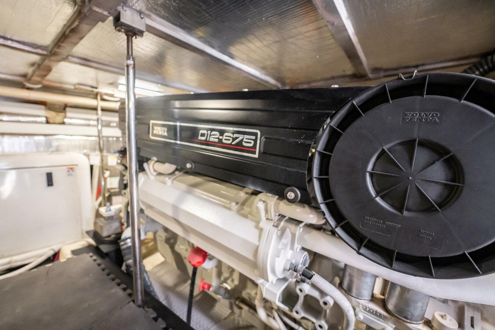 2005 Carver 56 Voyager — photo 44