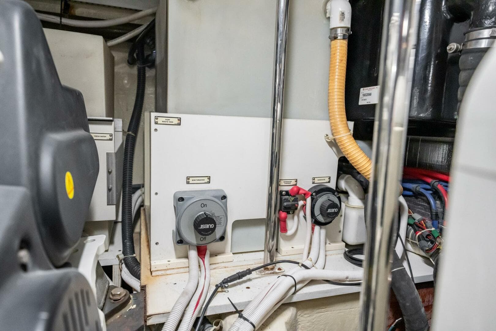 2005 Carver 56 Voyager — photo 43