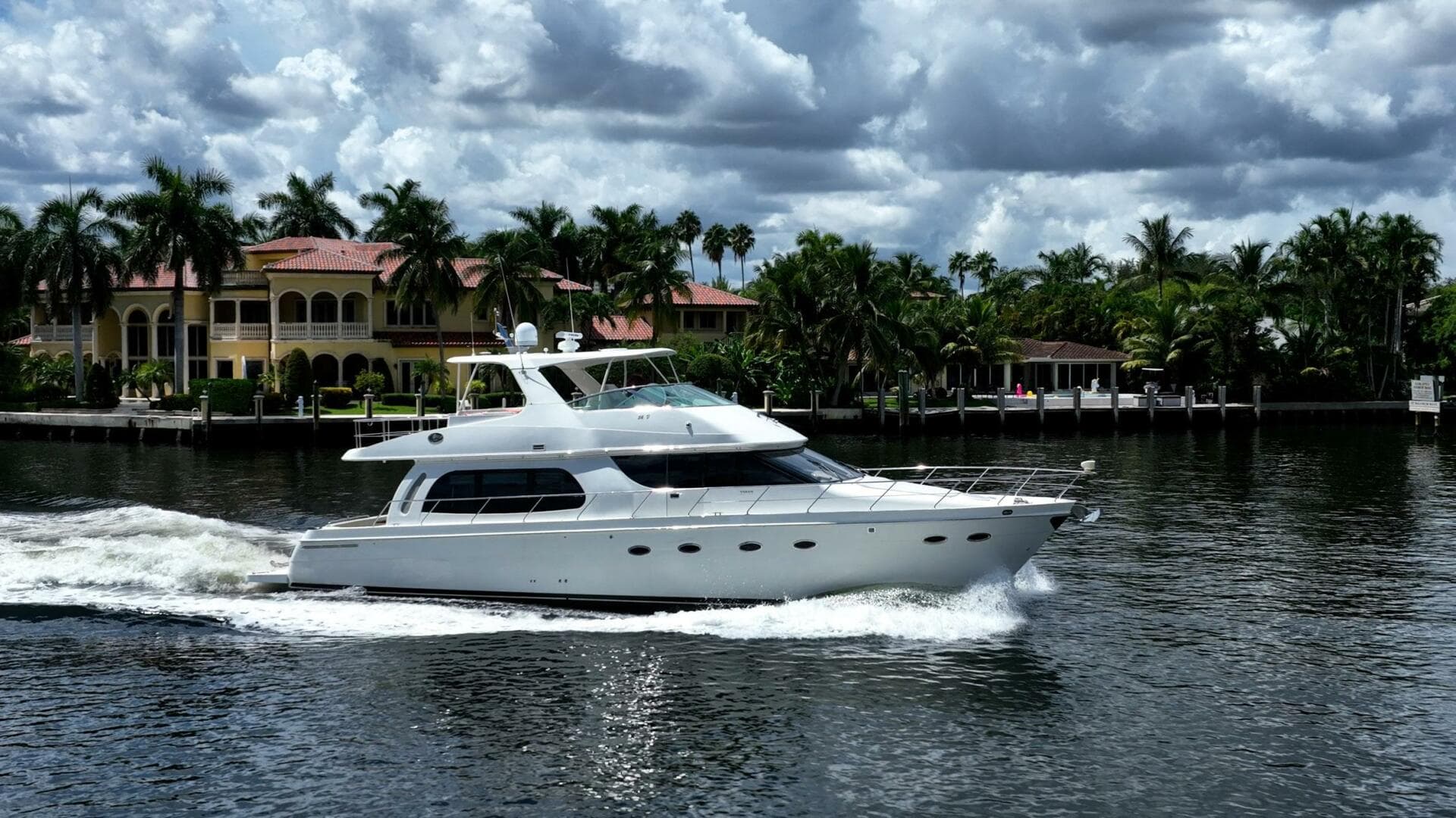 2005 Carver 56 Voyager — photo 47