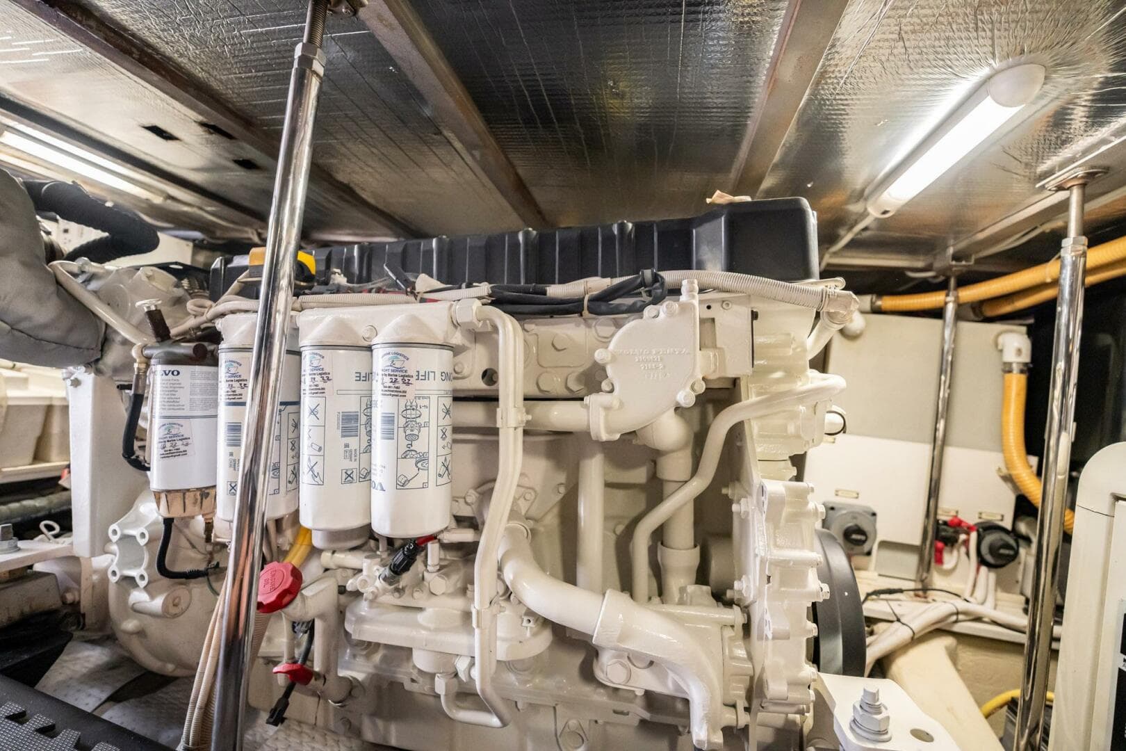 2005 Carver 56 Voyager — photo 40