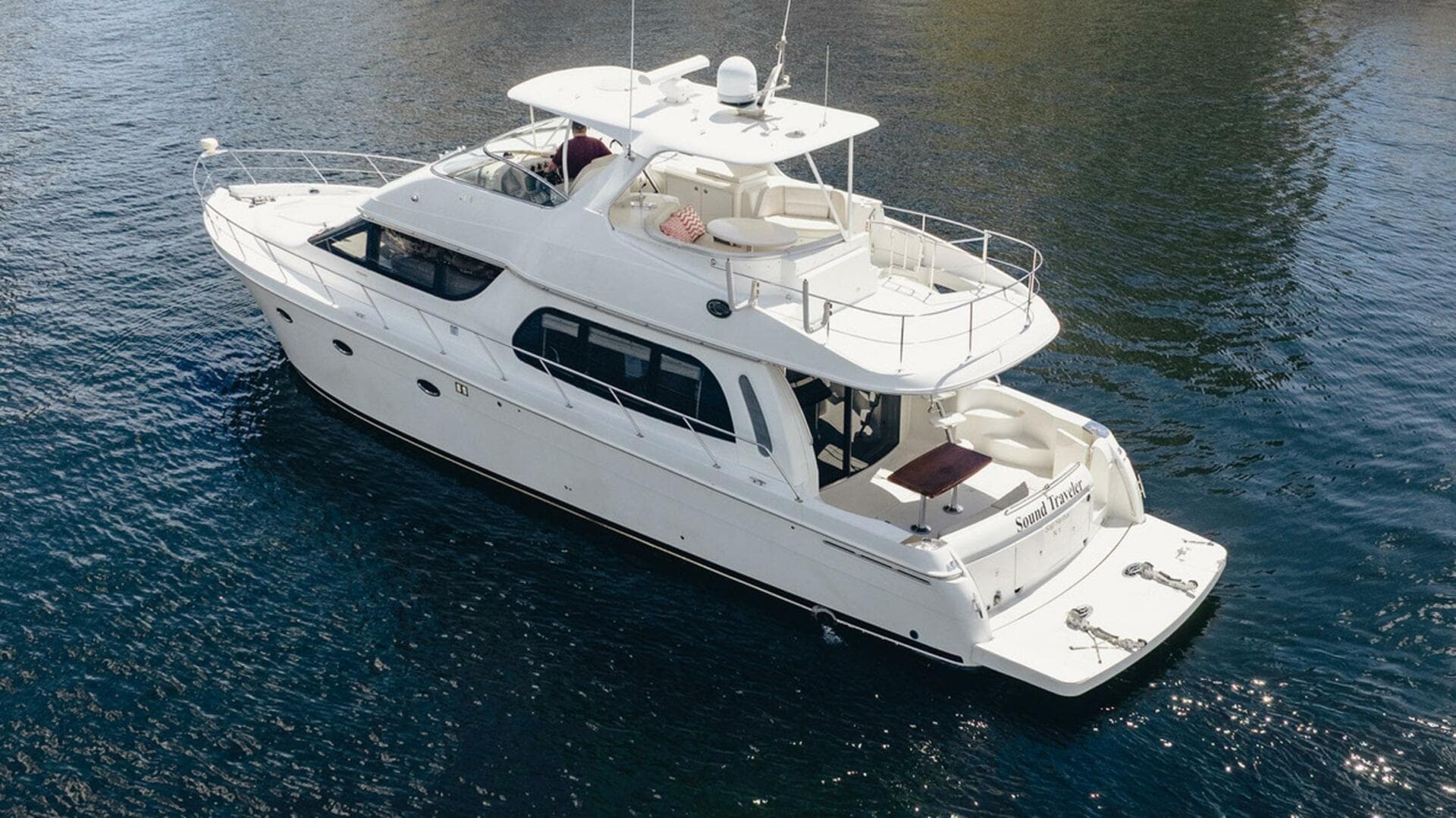 2005 Carver 56 Voyager — photo 3