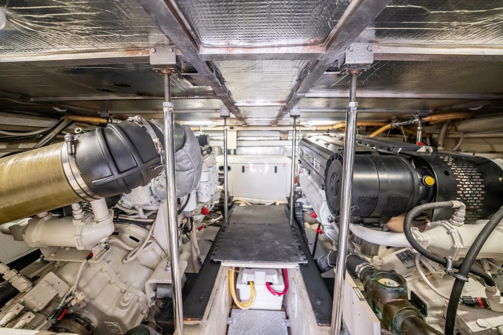 2005 Carver 56 Voyager — photo 38