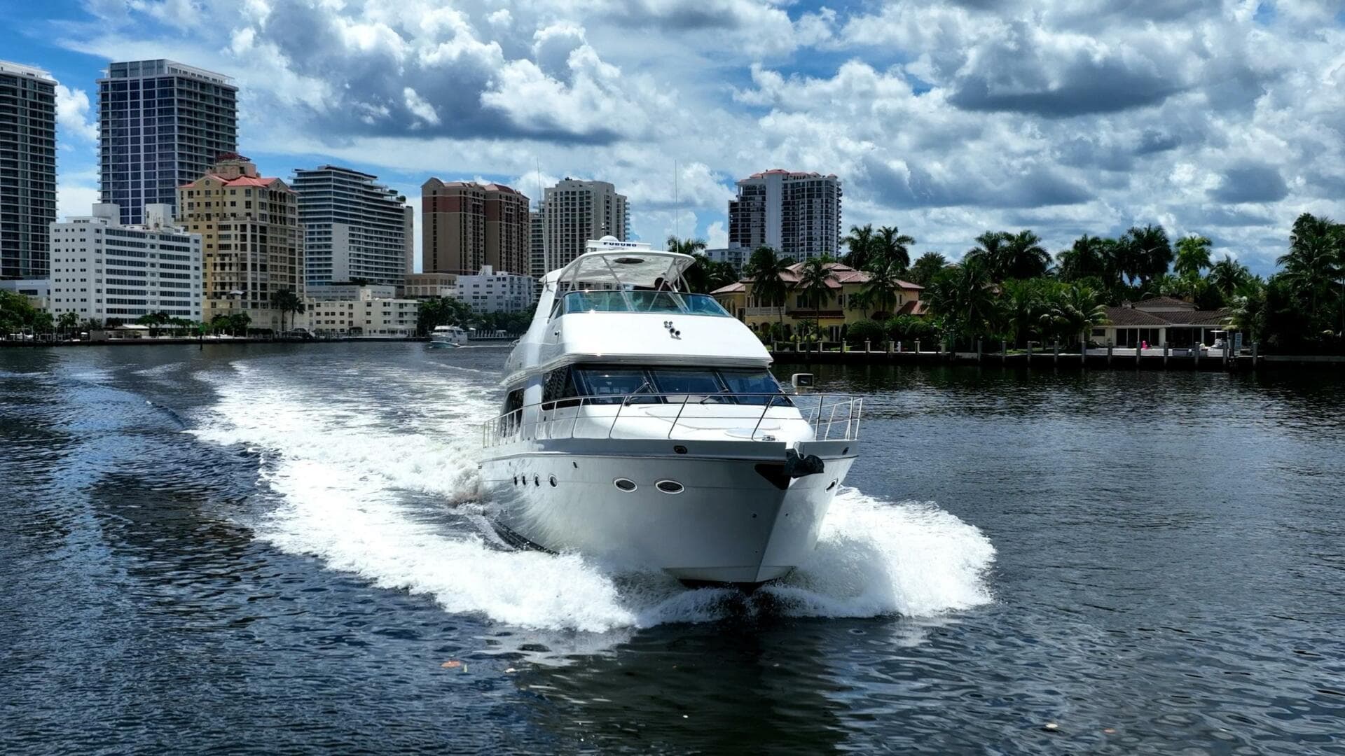 2005 Carver 56 Voyager — photo 46
