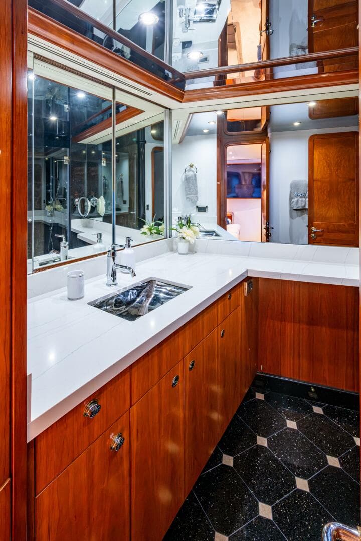 2006 Westport W112 — photo 16