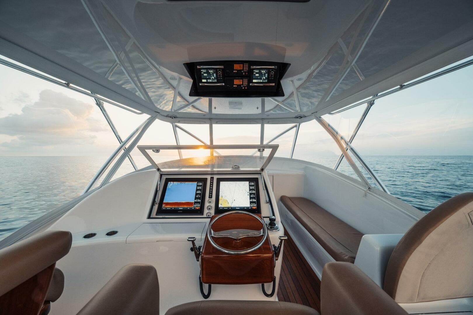 2016 F&S 40 Open Express — photo 12