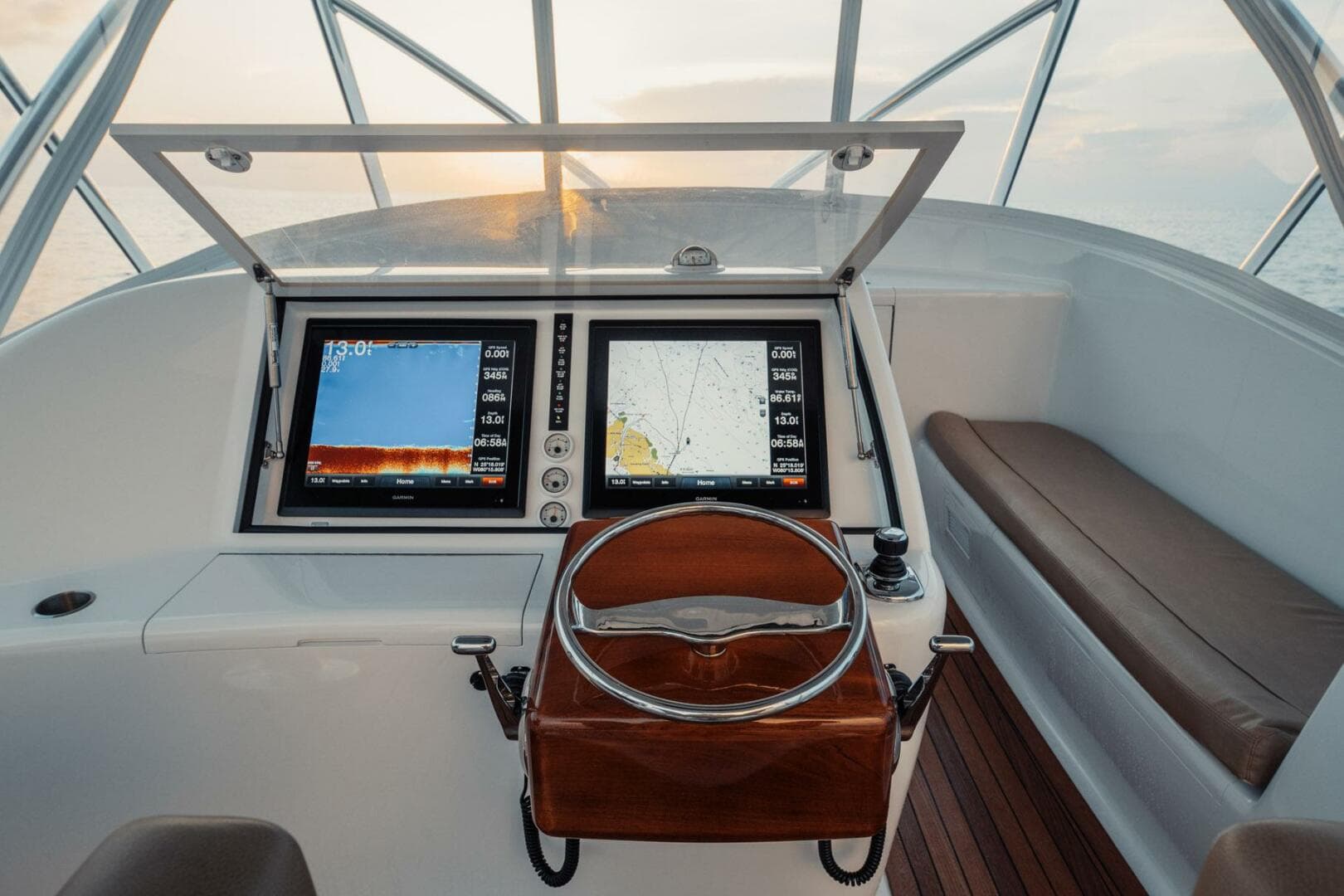 2016 F&S 40 Open Express — photo 13