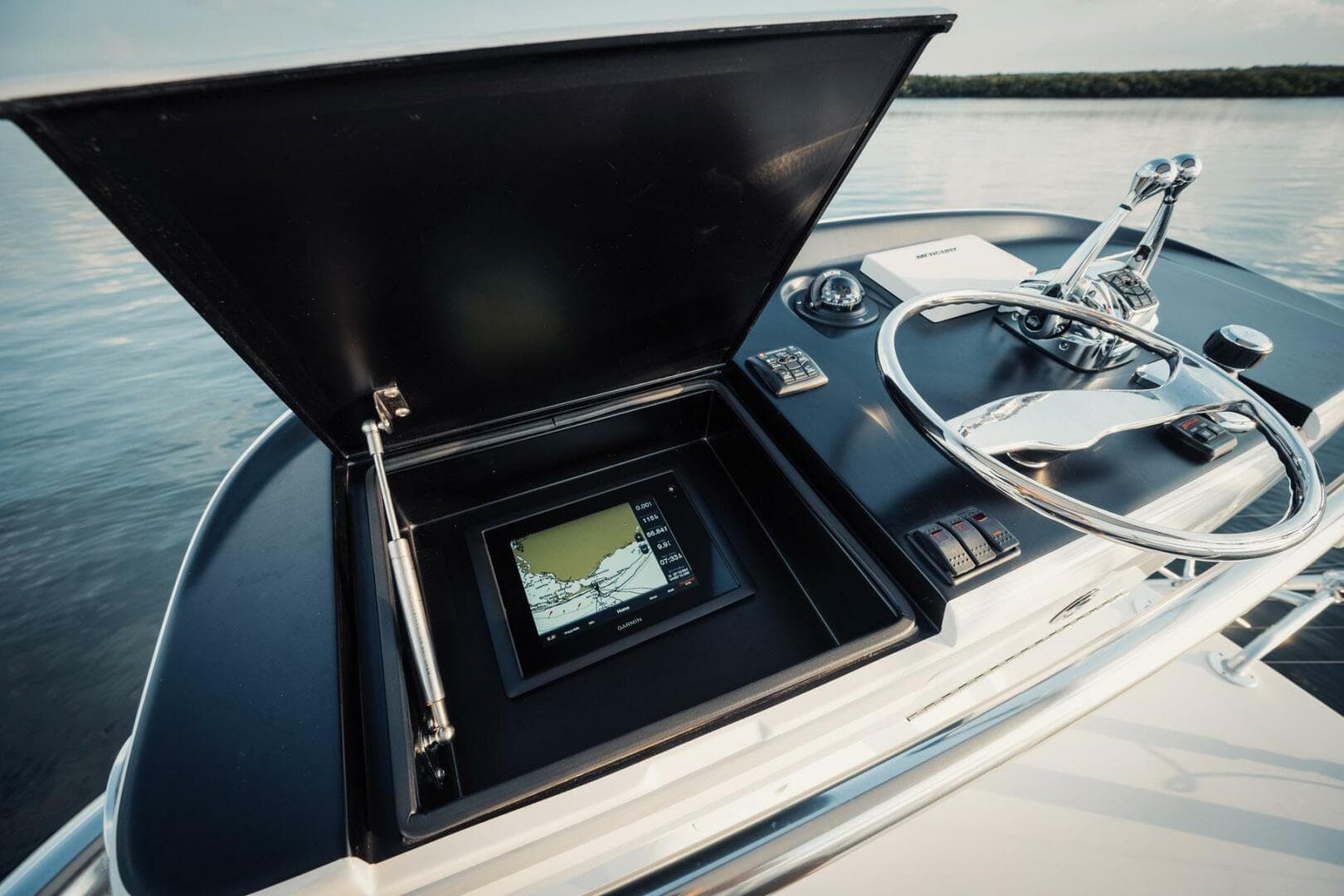 2016 F&S 40 Open Express — photo 21