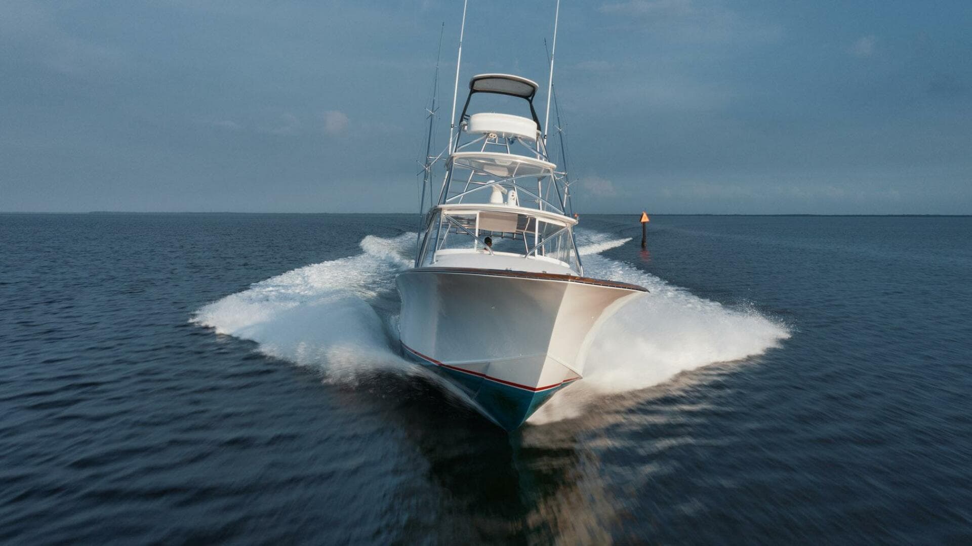 2016 F&S 40 Open Express — photo 2