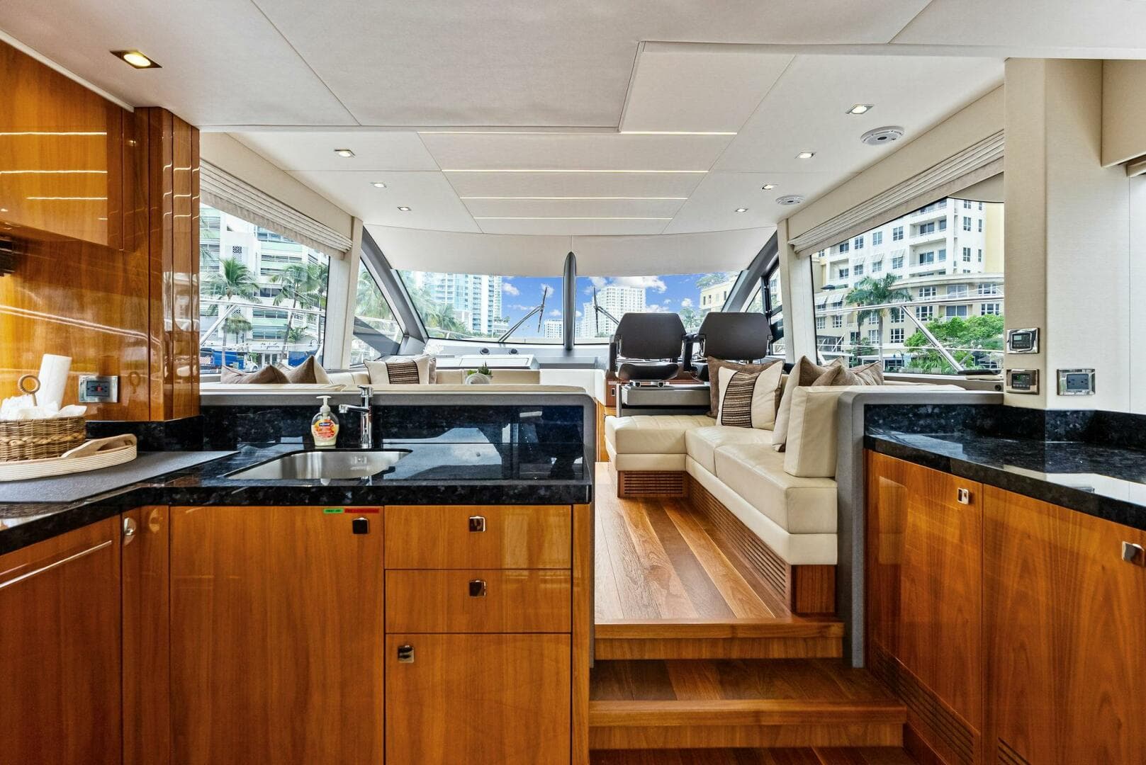 2020 Sunseeker Manhattan 52 — photo 38