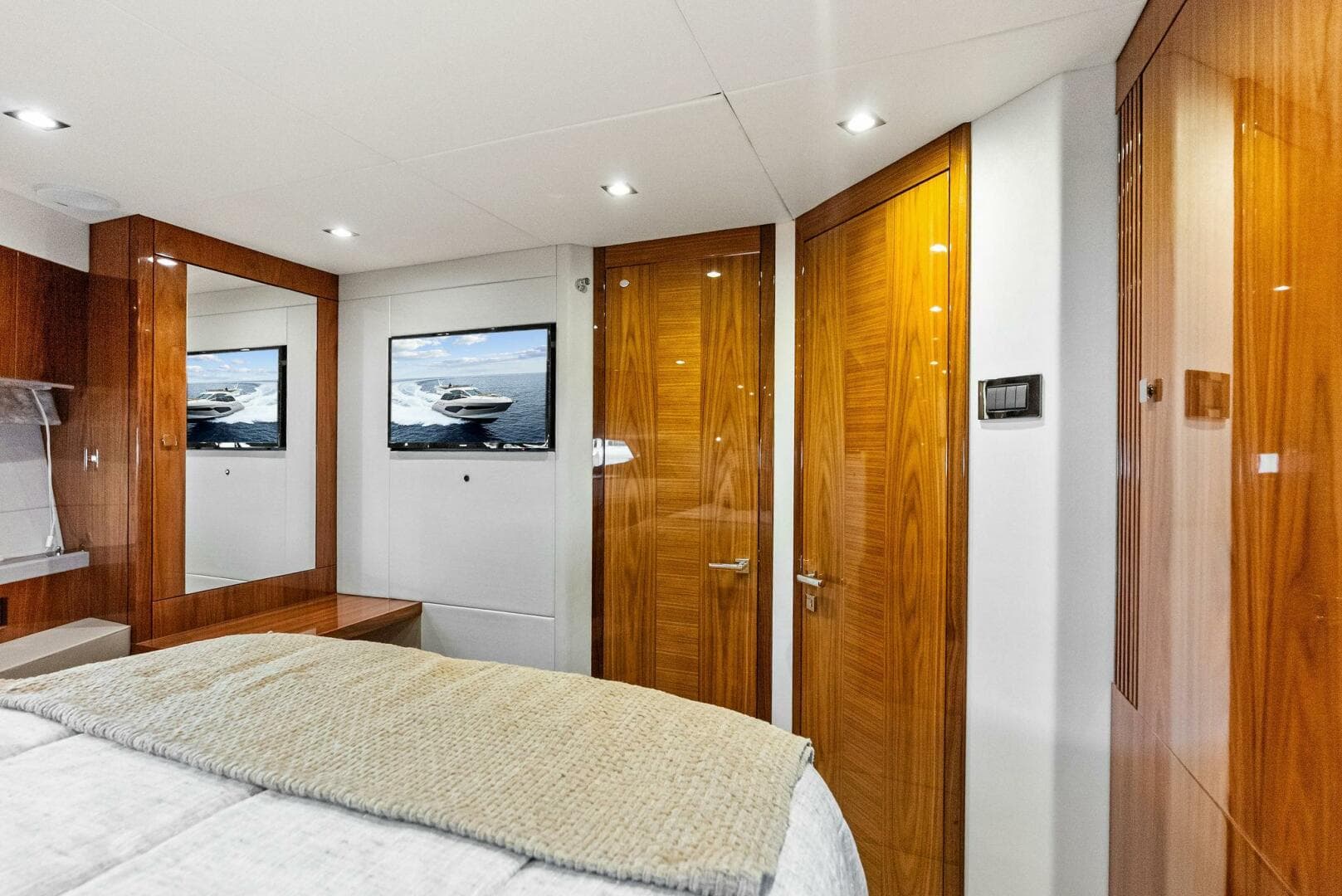 2020 Sunseeker Manhattan 52 — photo 61