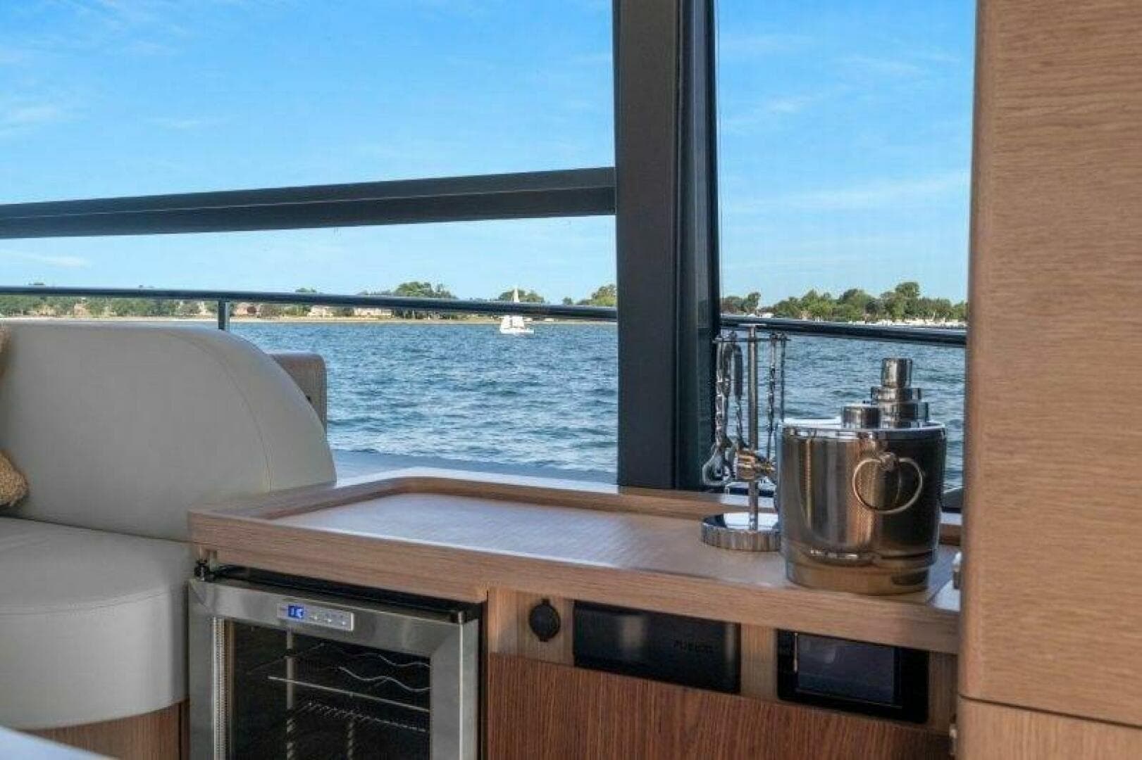 2026 Absolute 48 Coupe — photo 13