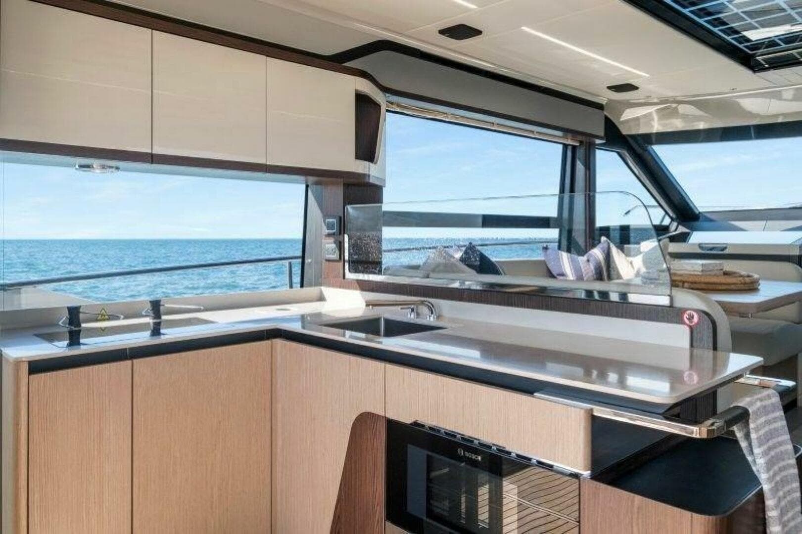 2026 Absolute 48 Coupe — photo 12