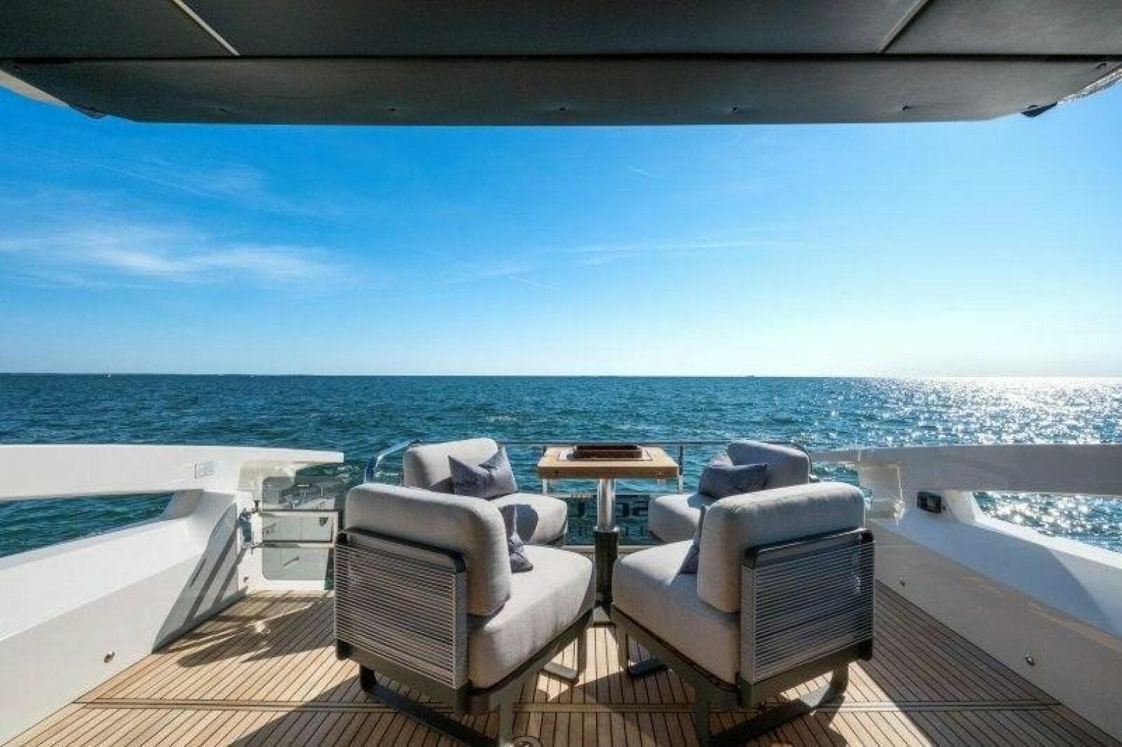 2026 Absolute 48 Coupe — photo 2