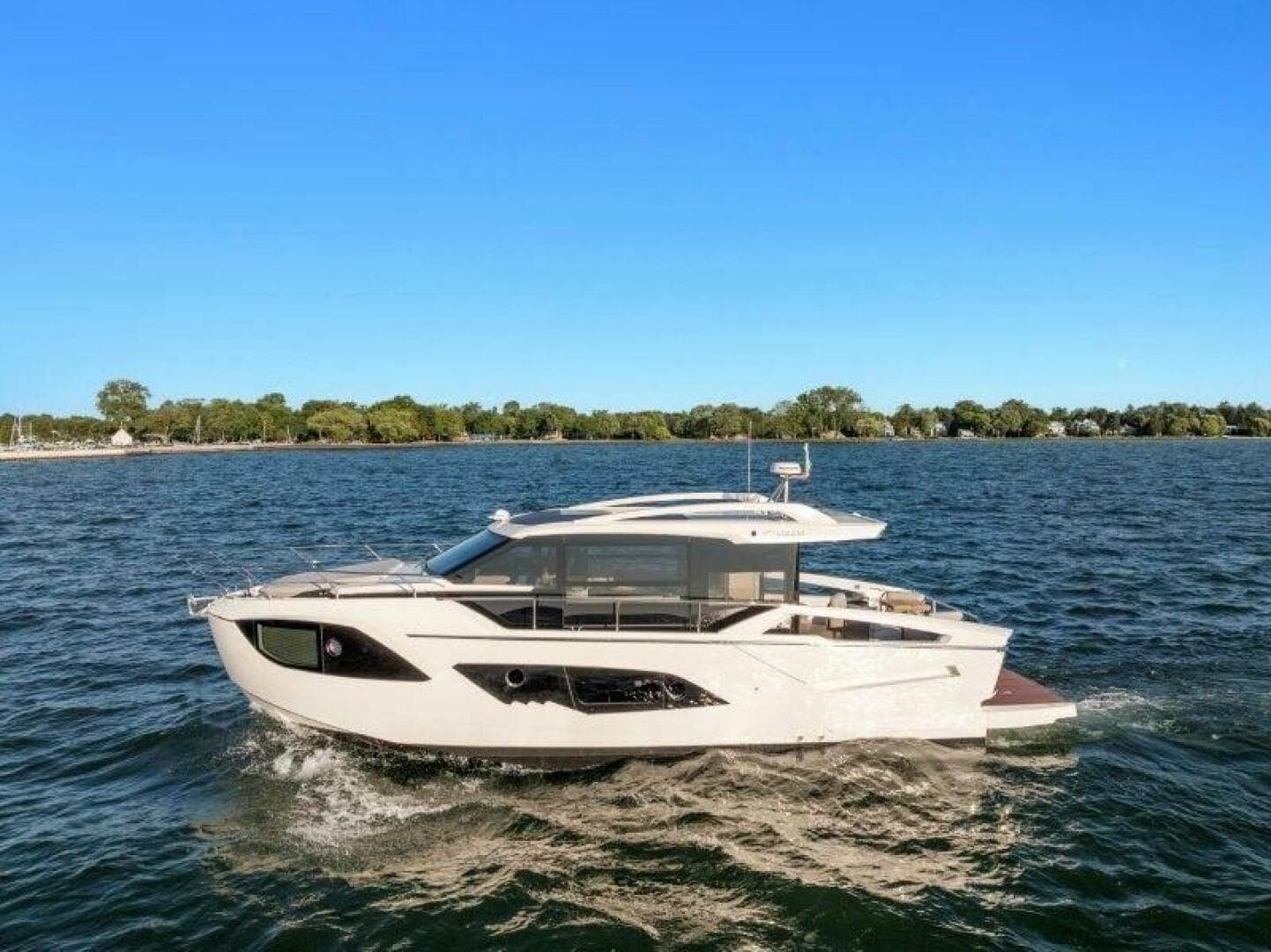 2026 Absolute 48 Coupe — photo 8