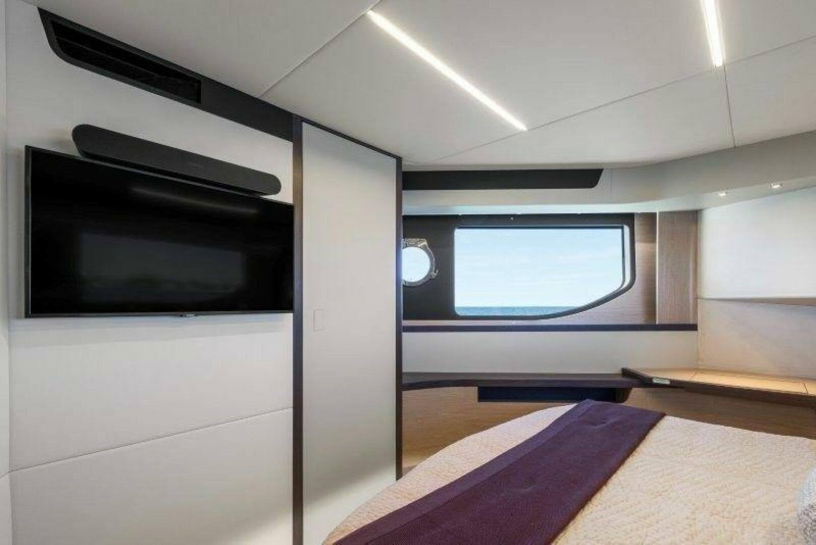 2026 Absolute 48 Coupe — photo 23