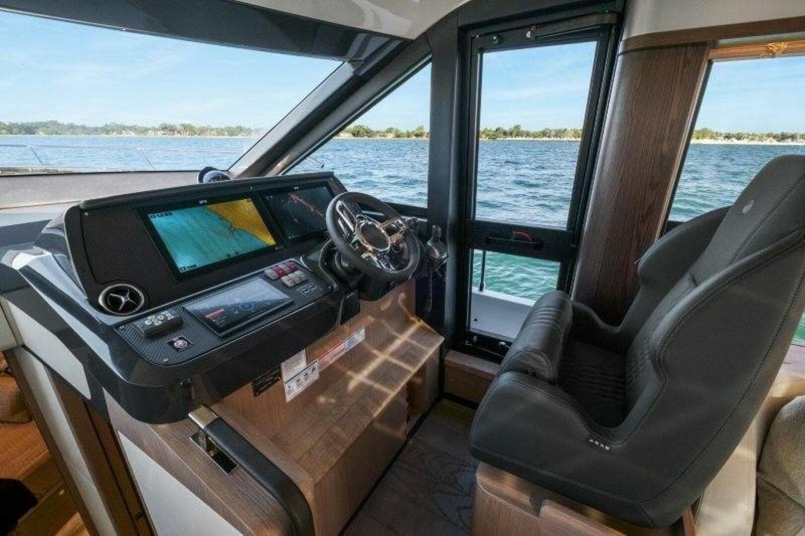 2026 Absolute 48 Coupe — photo 18