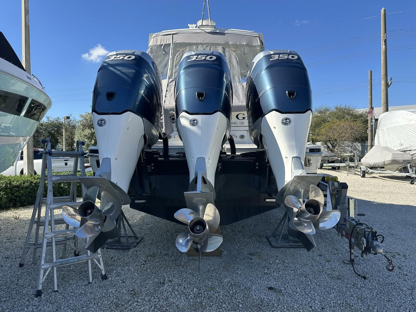 2021 Formula 350 Crossover Bowrider OB — photo 33