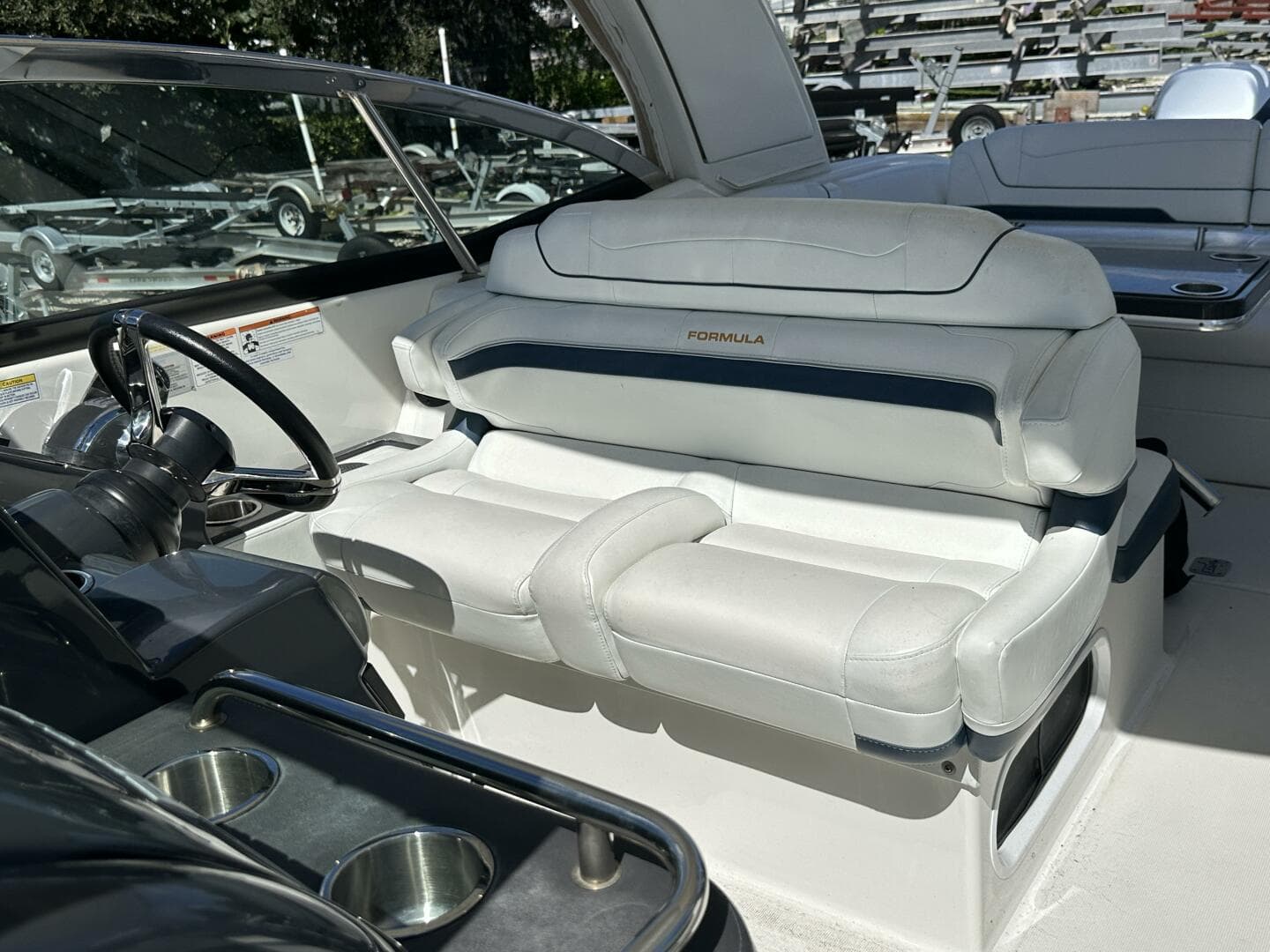 2021 Formula 350 Crossover Bowrider OB — photo 13