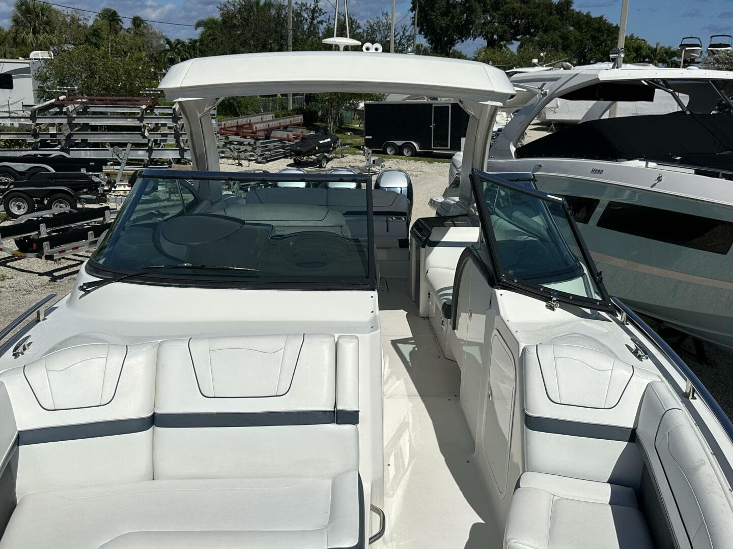 2021 Formula 350 Crossover Bowrider OB — photo 8