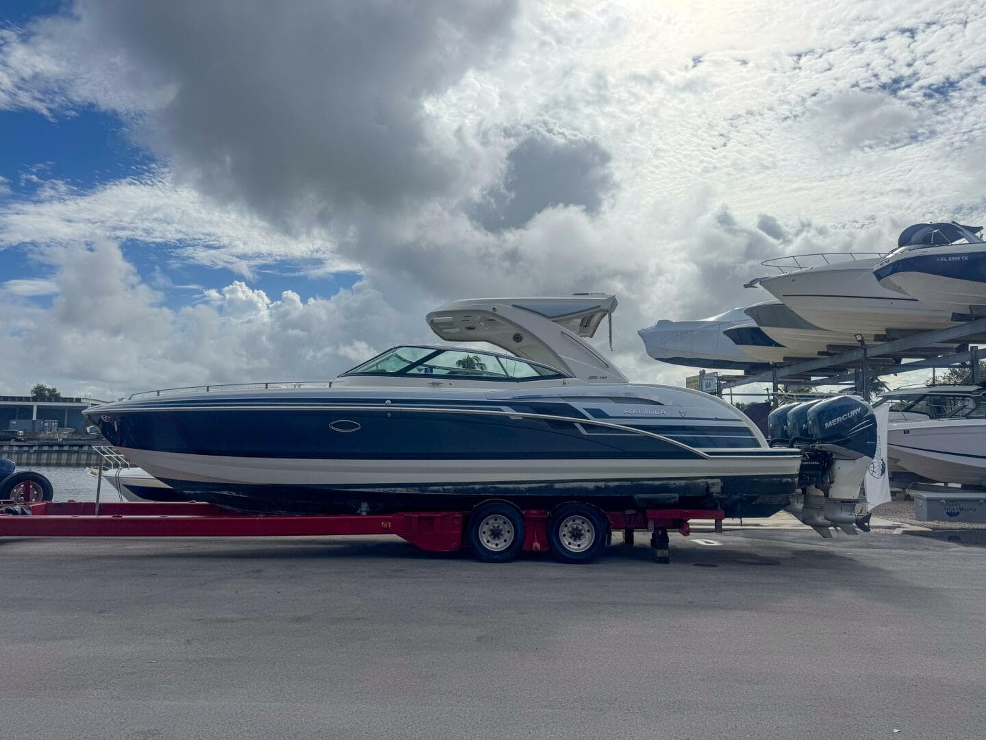 2021 Formula 350 Crossover Bowrider OB — photo 3