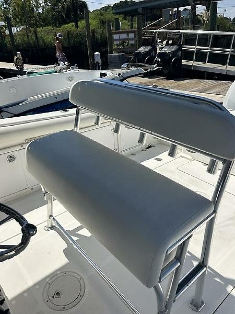 2000 Century 3100 Center Console — photo 19