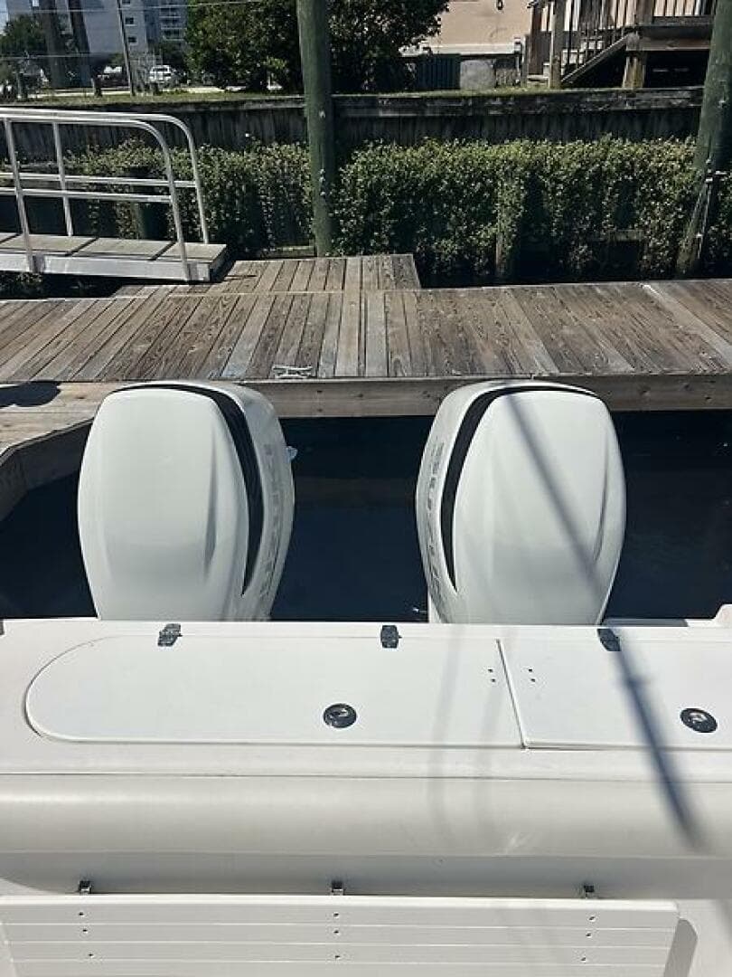 2000 Century 3100 Center Console — photo 4