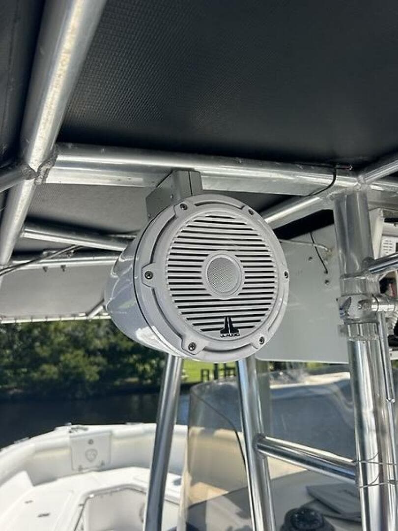 2000 Century 3100 Center Console — photo 14