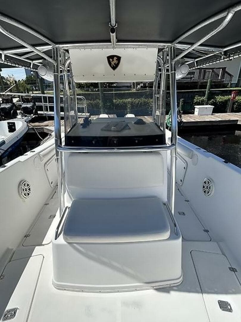 2000 Century 3100 Center Console — photo 16