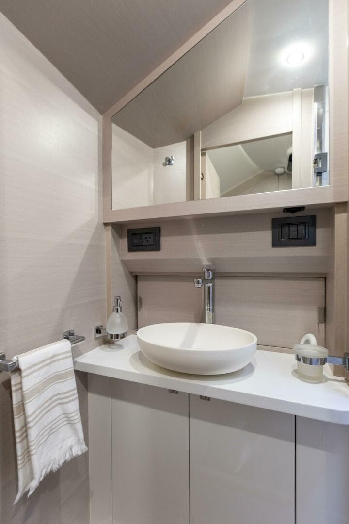 2025 Sacs Rebel 40 — photo 25